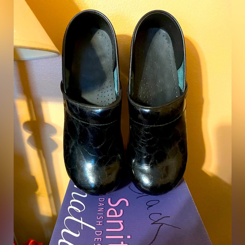 SANITA SIGNATURE DANISH DESIGN MEDICAL/ WOMEN WORK SHOES US 9 EU 40